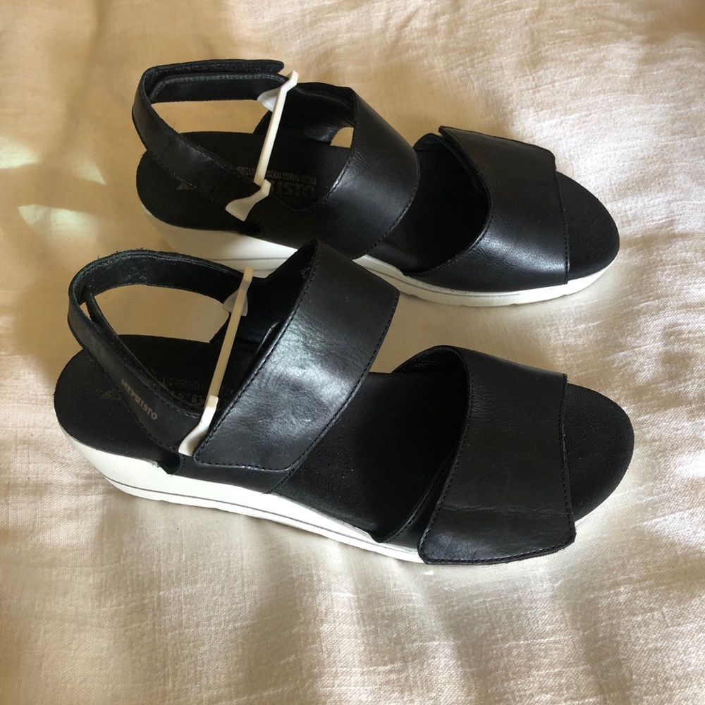 Mephisto Footwear